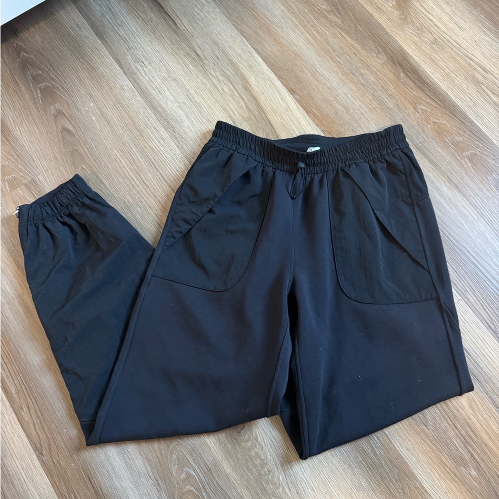 Women’s Lululemon pants